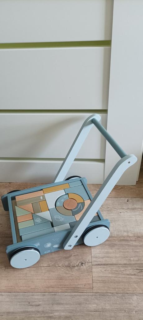 Dřevěný vozík little durch s kostkami, 