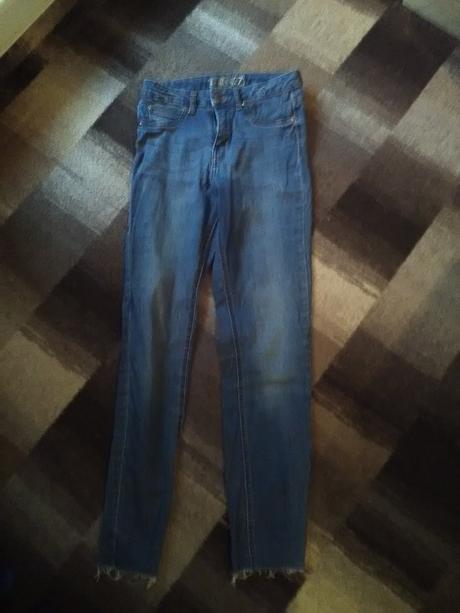Džíny, amisu,<50