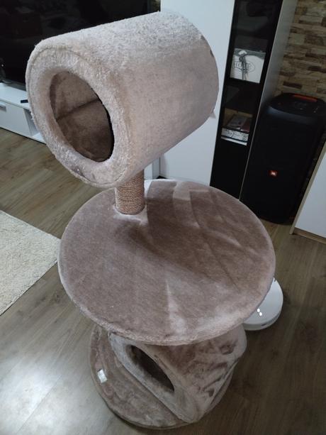 Růžové kočičí škrabadlo a odpočívadlo zánovní,