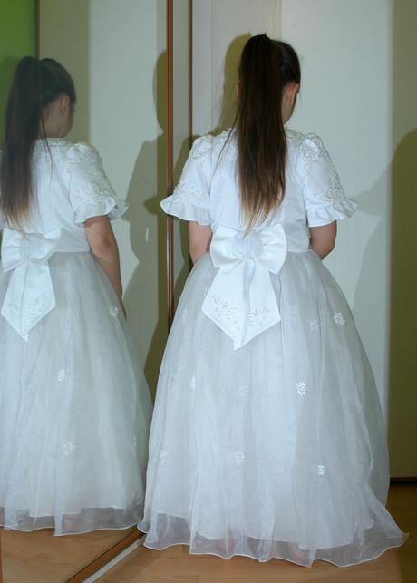 Slavnostní společenské dívčí šaty družička, 134