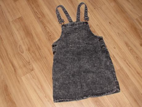 Sukně vel. 146/152, 5x tričko vel. 146/152, kik,152