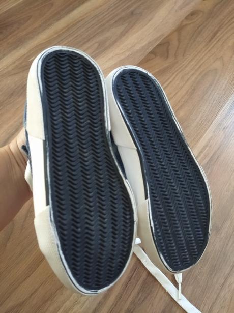 Kotníkové tenisky, 27