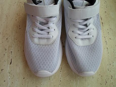 Bílé boty tenisky botasky sálovky, 38