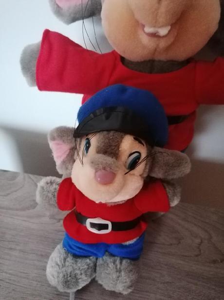 Myšáci v uniformě,