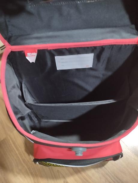 Školní aktovka stil hasičské auto,