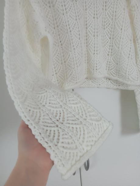 Andělsky bílý krátký oversize svetr, sinsay,m