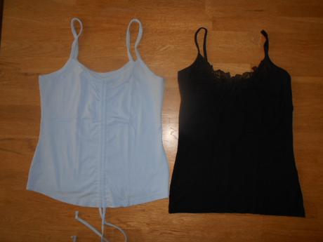 Dámské,dívčí trika vel.s 2 kusy, s