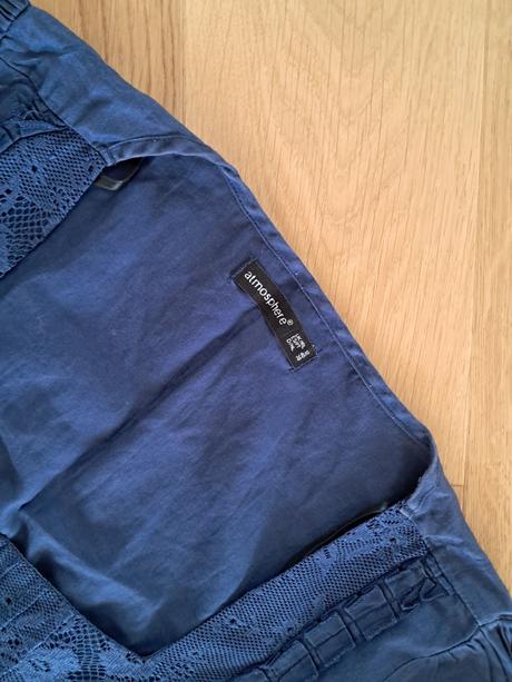 Modre šatičky, atmosphere,40