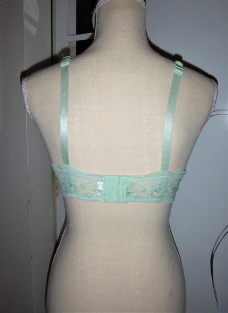 Hráškově zelenavá podprda 75/c, 75c