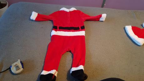 Vánoční overal značky f&f, vel. 3-6 měsíců., 62