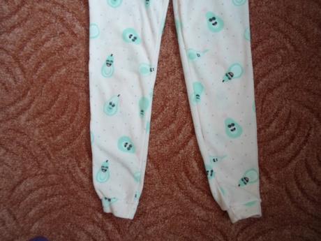 Růžové pyžamo avokádo, 158