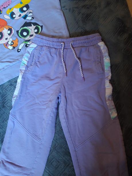 Tepláková souprava, 146