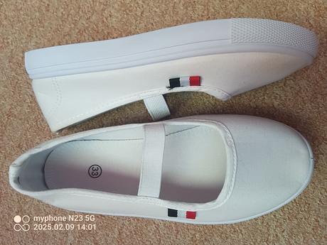 Cvičky dívčí zn."fashion" vel."33", 33