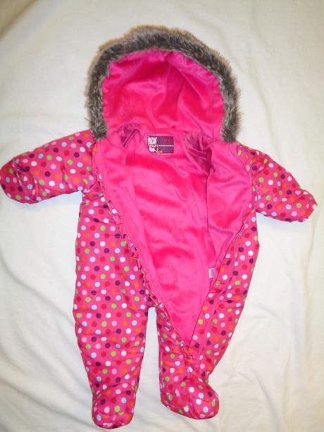 Nádherná růžová zimní kombinéza s puntíky, tu,68