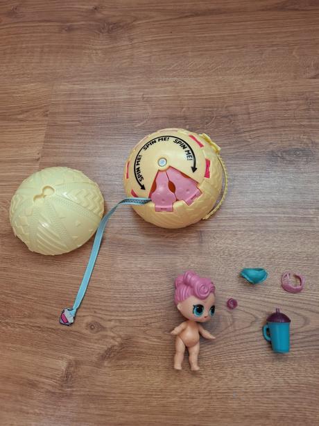 Panenka lol surprise s příslušenstvím, 