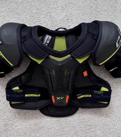 Chrániče ramen ccm tacks xf sr, vel. s, ccm,s