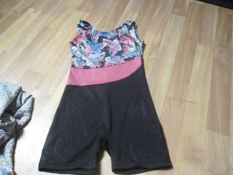 Sportovní dres vel. 9-10, 140