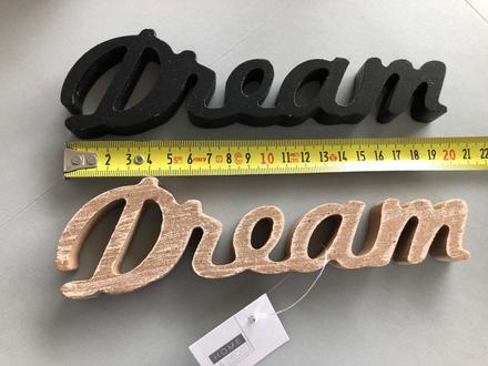 2 dekorace nápis dream černá béžová dřevo papír,