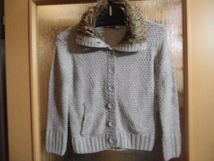 Svetřík s límcem, pepperts,122