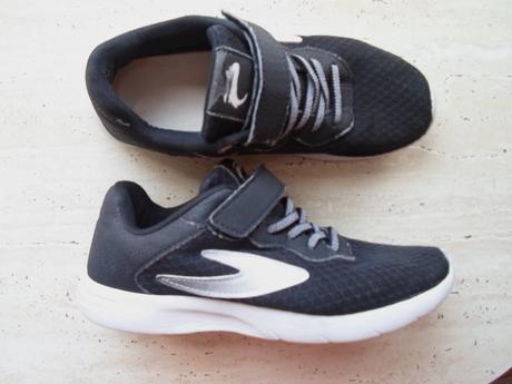 Černé boty tenisky botasky sálovky, 37