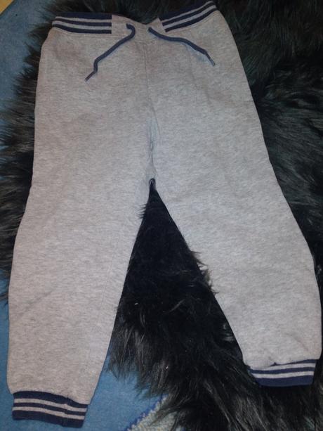 Klučičí tepláky vel. 92, disney,92