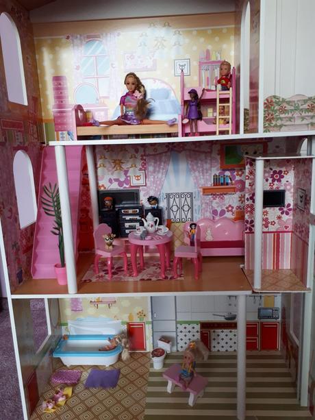 Dřevěný domeček pro panenky s vybavením -116x75cm,