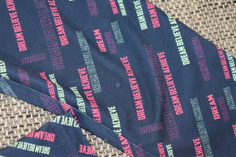 Sportovní 3/4 legíny s nápisy, velikost 146/152, 146