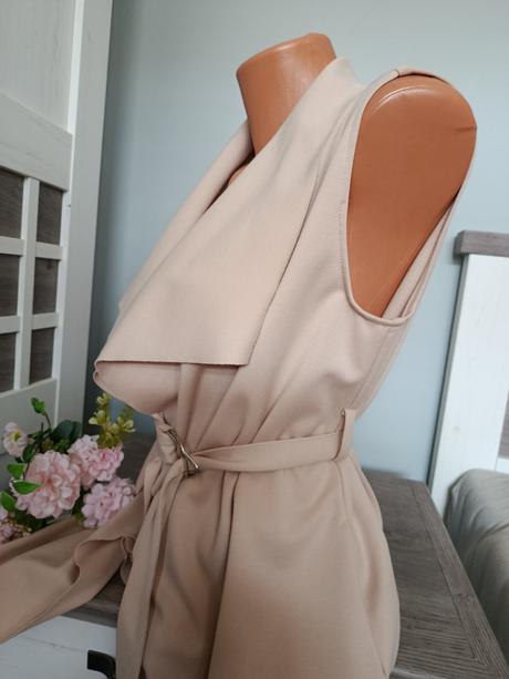 Béžová vesta, amisu,36