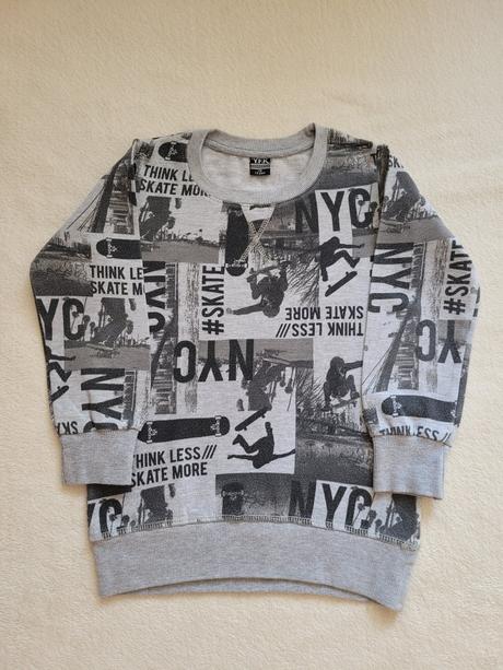 Tenčí mikina s motivy skateboardu, 128