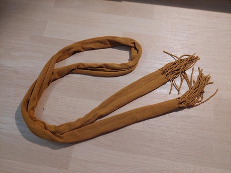 Šaty okrové s dl.rukávem, m