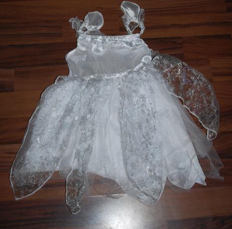 Bílé šatečky, družička, 86