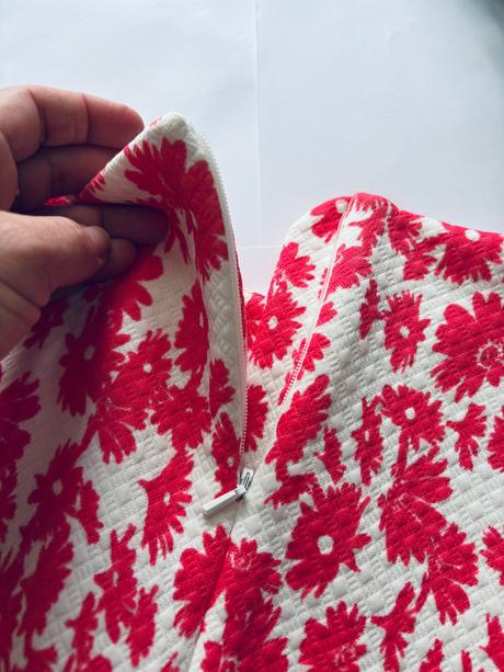 Ob/ šaty společenské zn. next - v.9 let, next,134