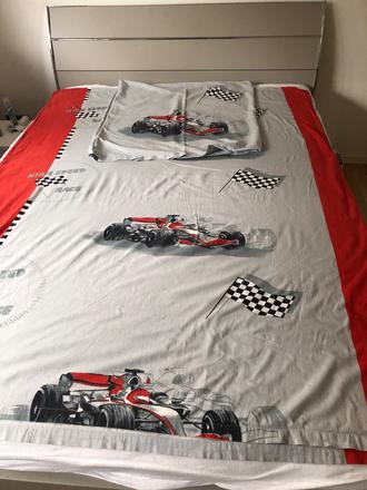 Ložní prádlo s motivem závodních vozů formule 1 pr, 