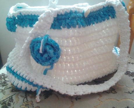 Háčkovaná taška přes rameno,