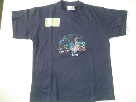 Nenošené triko s pávem, 128