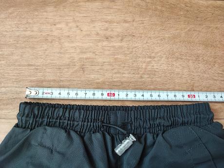 Šusťákové kalhoty, 104