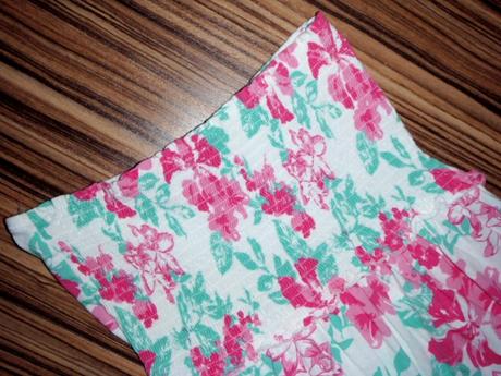 Krásný samodržící květované šaty, f&f,164