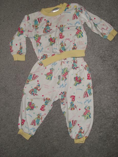 Pyžamo s obrázkem klaunů, early days,68