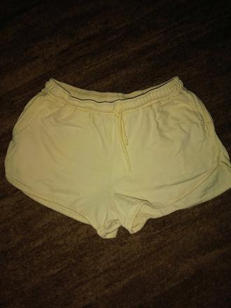 Kraťasy, sinsay,152