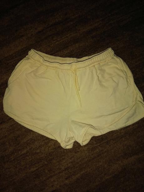 Kraťasy, sinsay,152