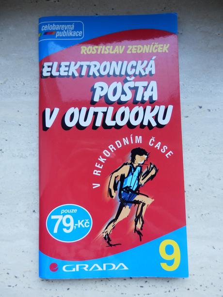 Kniha elektronická pošta v outlooku, 