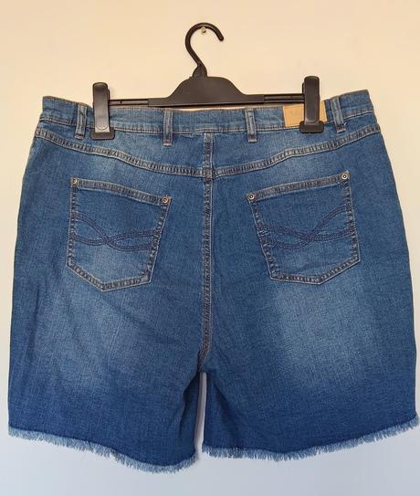 Kraťasy, bonprix,48