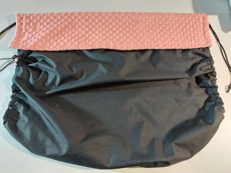 Nepromokavá nepadací deka, 