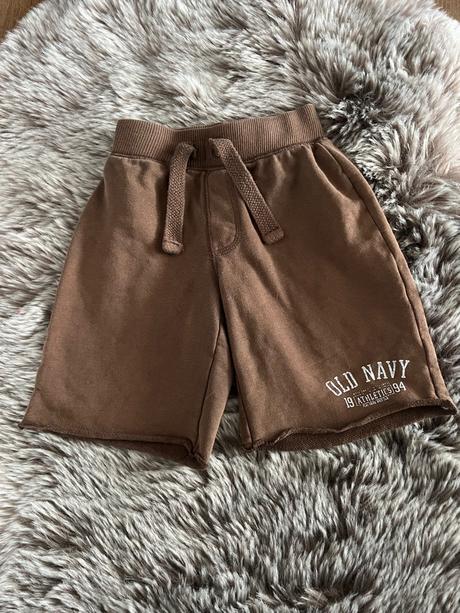 Kraťasy, old navy,110