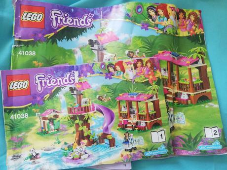 Lego friends základna záchranářů,