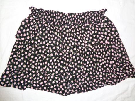 Nádherná volánková květovaná sukně, 158