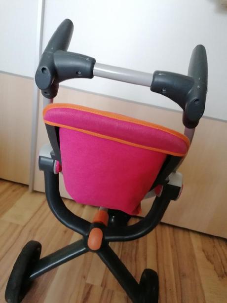 Kočárek po panenky, 