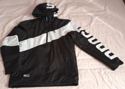 Chlapecká zimní bunda černo-bílá cropp, s