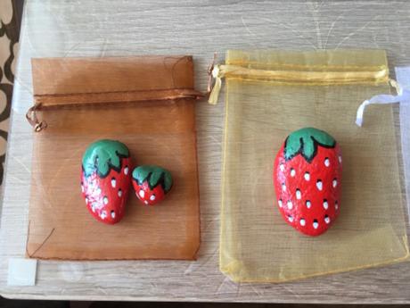 Malované kamínky jahůdky + sáček,