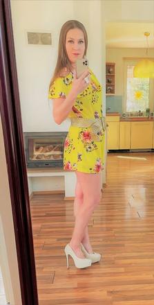 Nový žlutý overal s volánem, vel l-xxl, l / xl / xxl